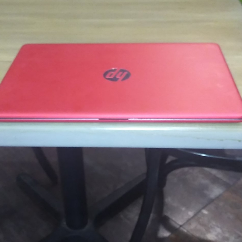 Iaptop - Picture 2 of 2